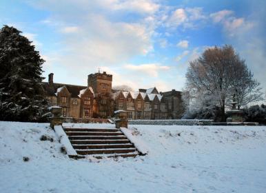 Mallow-Castle-in-the-Snow.-s